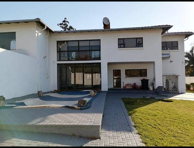 6 BEDROOM HOUSE FOR SALE IN NINAPARK